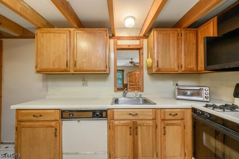 Property listing MLS 4041173 photo 6
