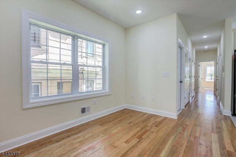 Property listing MLS 4041290 photo 7
