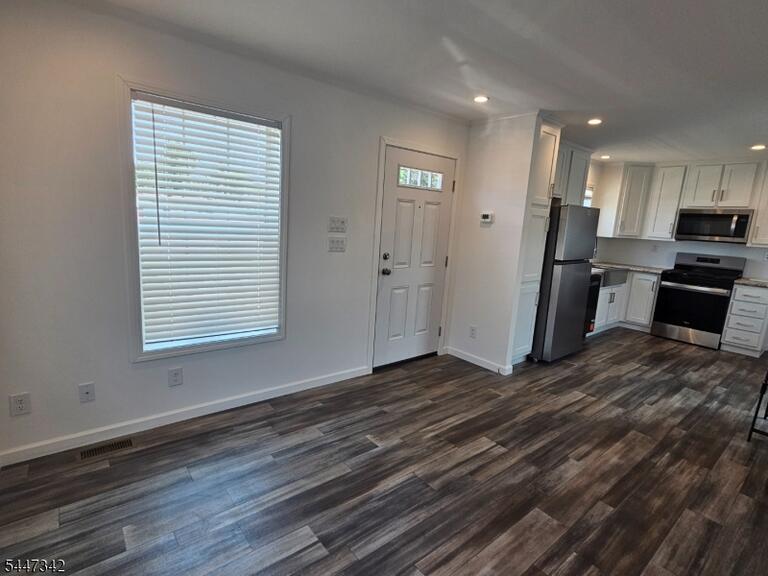 Property listing MLS 4041345 photo 3