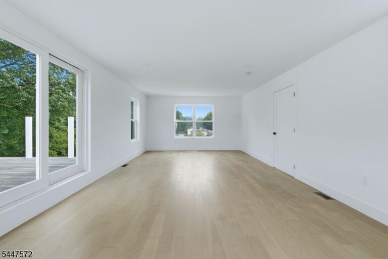 Property listing MLS 4041500 photo 32