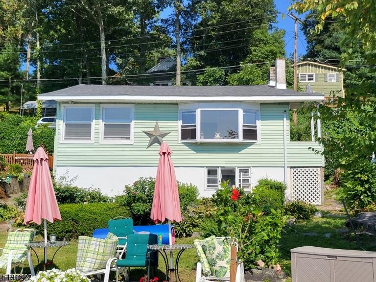 Property listing MLS 4041622 photo 1