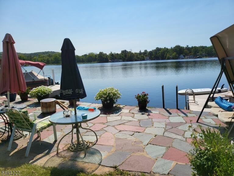 Property listing MLS 4041622 photo 4