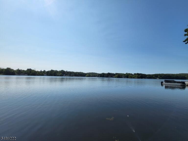 Property listing MLS 4041622 photo 8