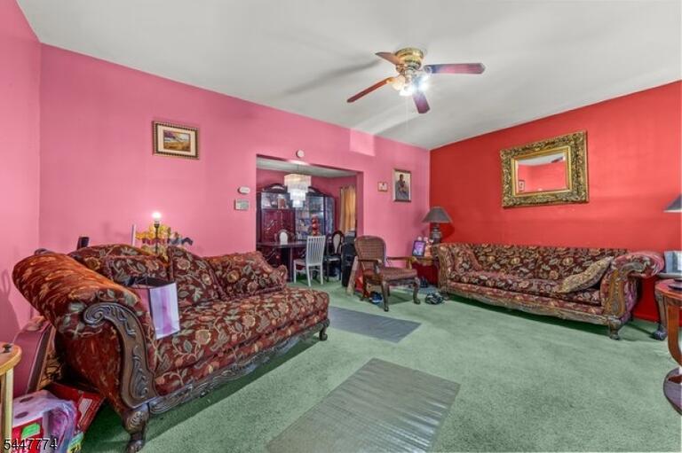 Property listing MLS 4041689 photo 2