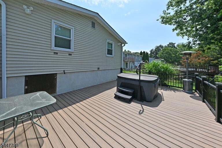 Property listing MLS 4041699 photo 19