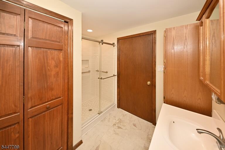 Property listing MLS 4041699 photo 9