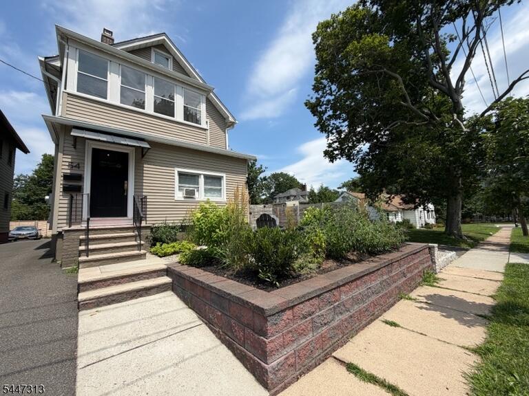 Property listing MLS 4041771 photo 1