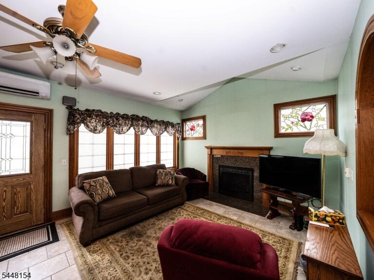 Property listing MLS 4042099 photo 21