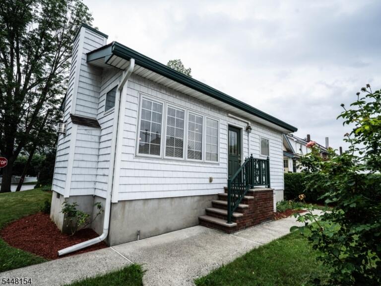 Property listing MLS 4042099 photo 4