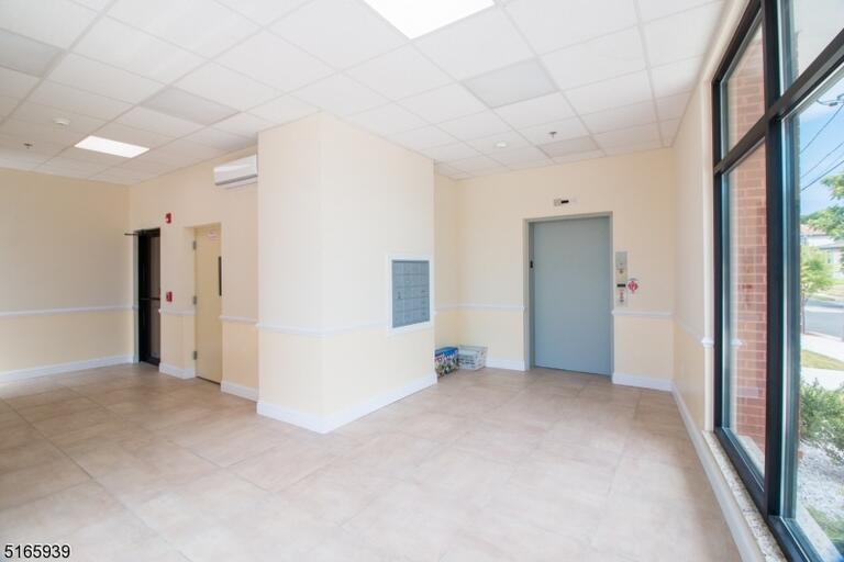 Property listing MLS 4042145 photo 3