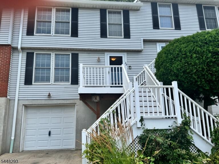 Property listing MLS 4042649 photo 1