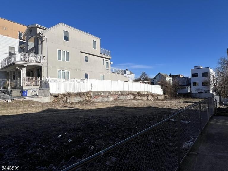 Property listing MLS 4042660 photo 4