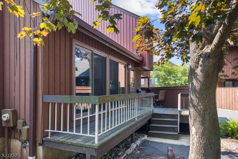 Property listing MLS 4042690 photo 22