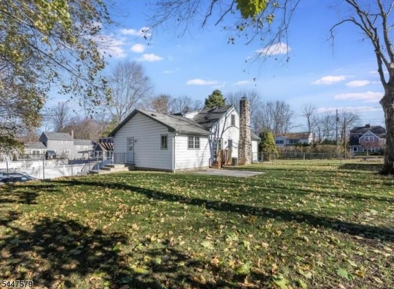 Property listing MLS 4042766 photo 22