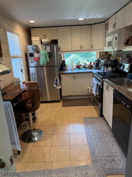 Property listing MLS 4043088 photo 3
