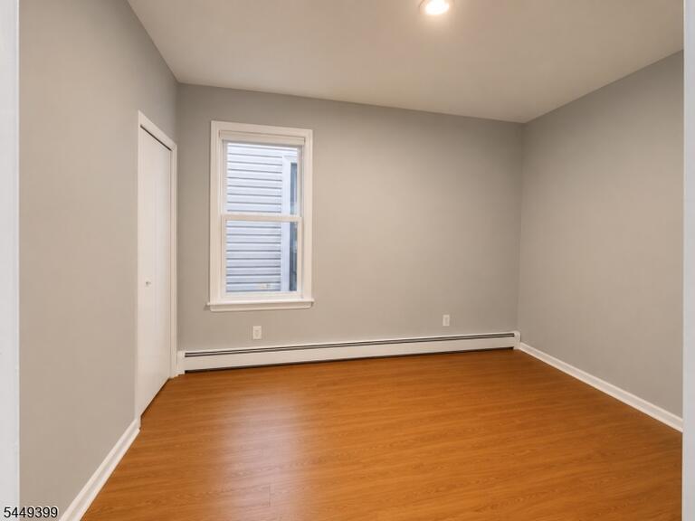 Property listing MLS 4043100 photo 4