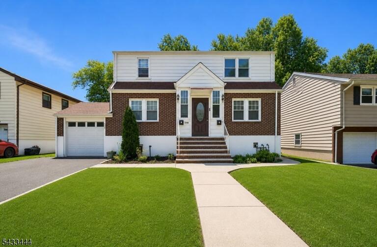Property listing MLS 4043103 photo 1