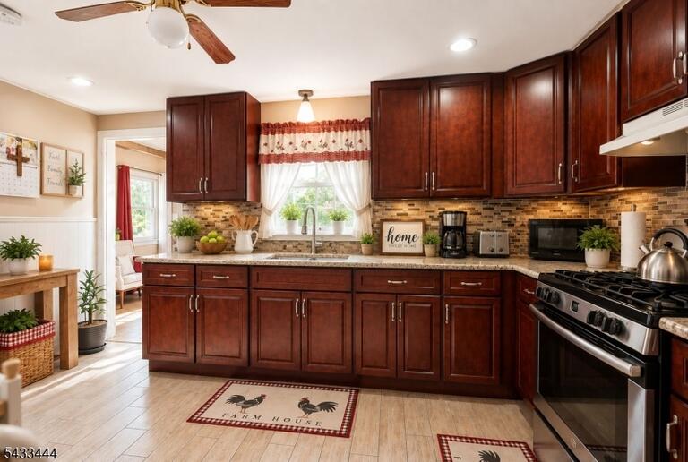 Property listing MLS 4043103 photo 14