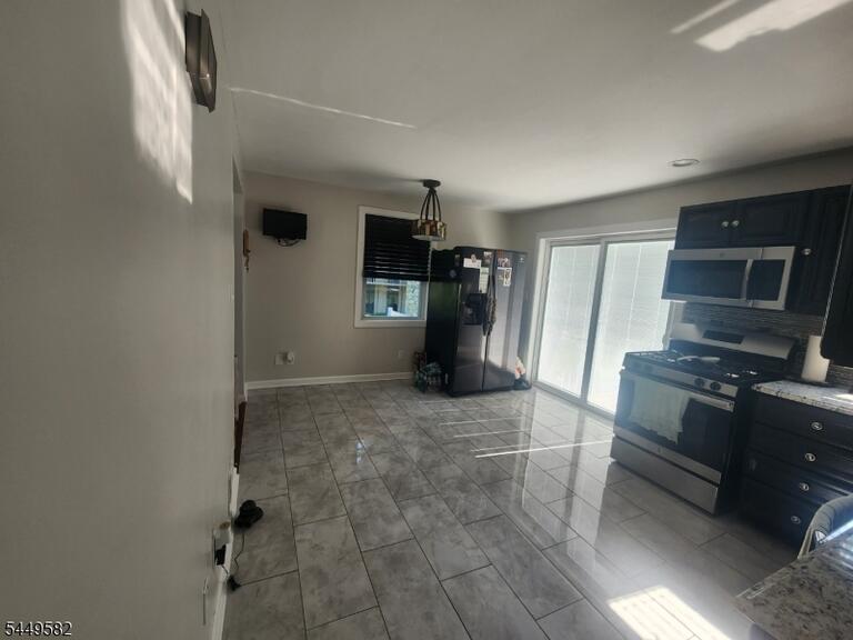 Property listing MLS 4043210 photo 3