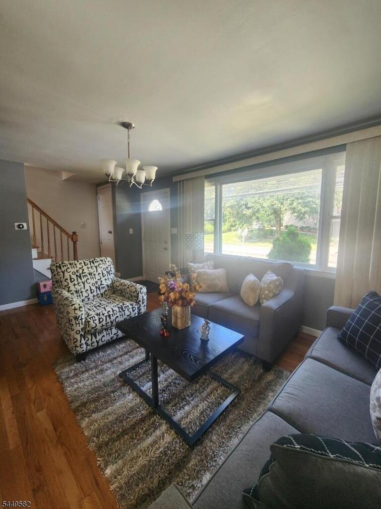 Property listing MLS 4043210 photo 4