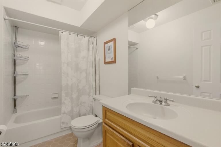 Property listing MLS 4043235 photo 11