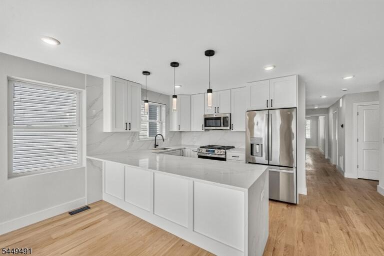 Property listing MLS 4043255 photo 1