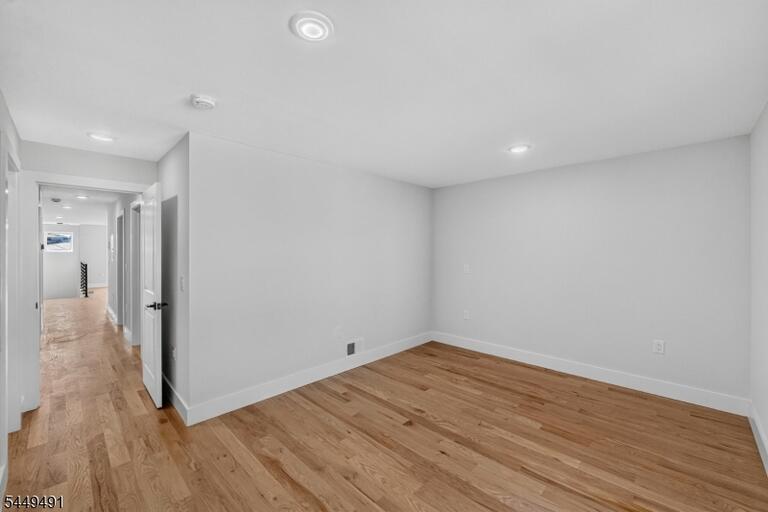 Property listing MLS 4043255 photo 15