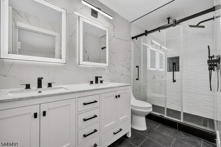 Property listing MLS 4043255 photo 18