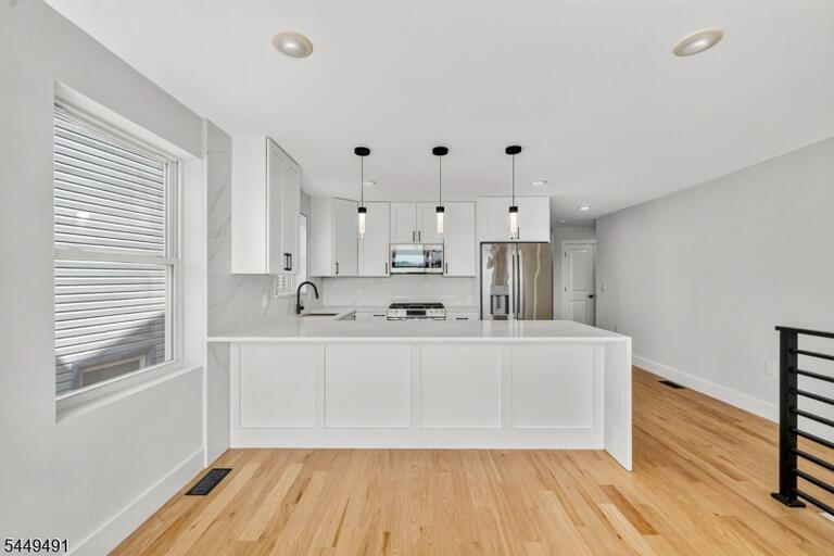 Property listing MLS 4043255 photo 7