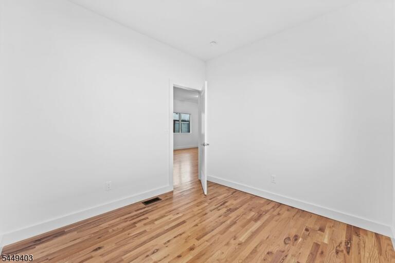 Property listing MLS 4043306 photo 8