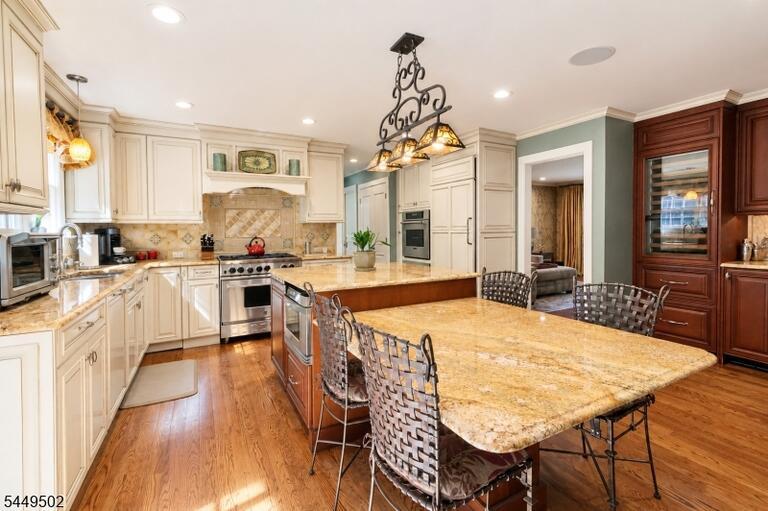 Property listing MLS 4043313 photo 11