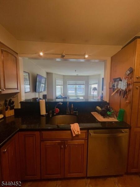 Property listing MLS 4043453 photo 5