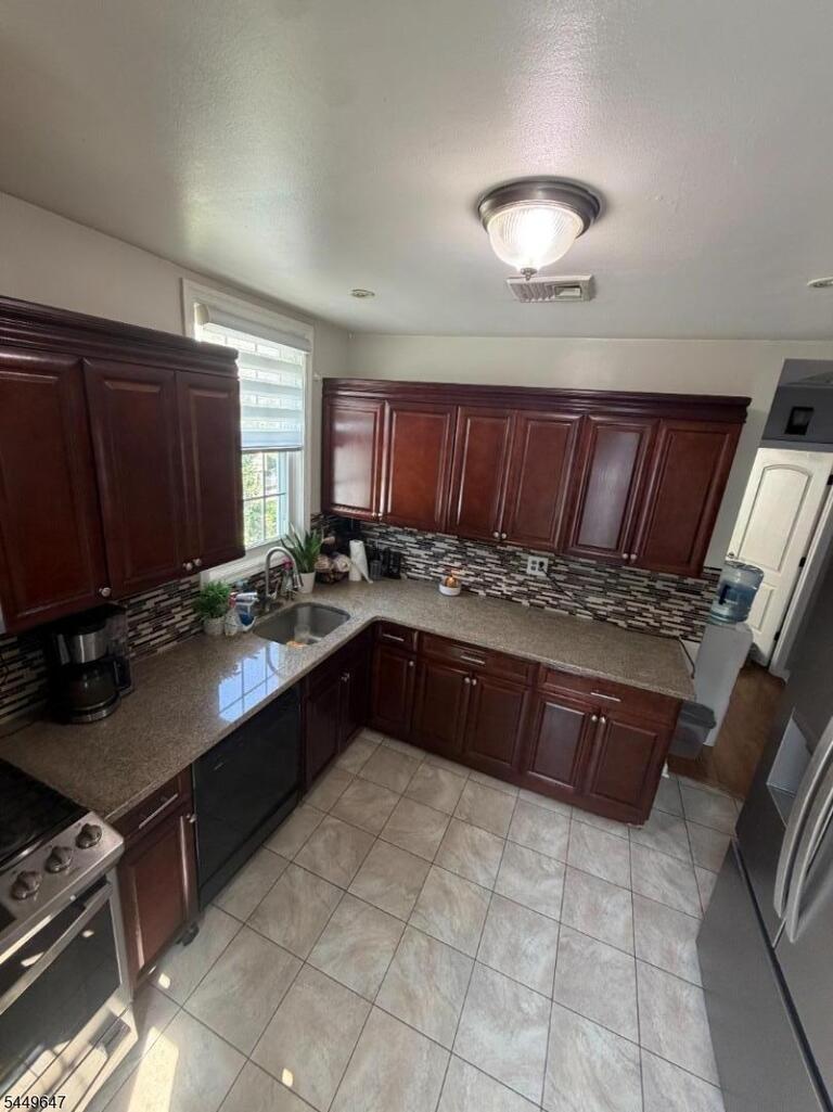 Property listing MLS 4043484 photo 4