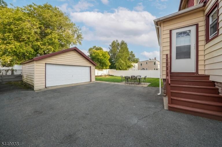 Property listing MLS 4043494 photo 25