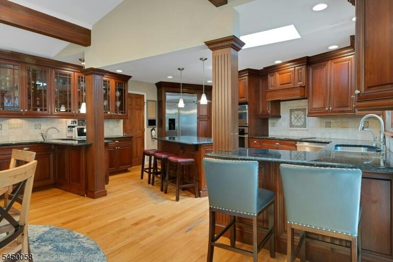 Property listing MLS 4043578 photo 11
