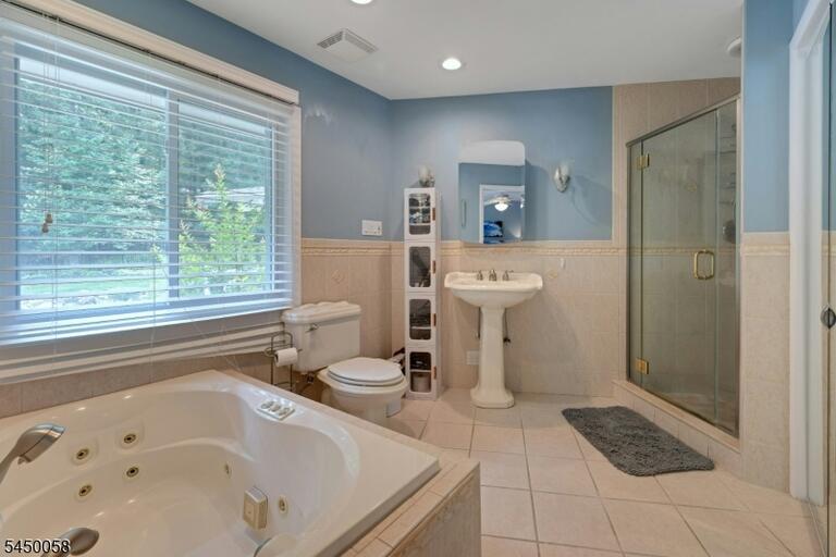 Property listing MLS 4043578 photo 19