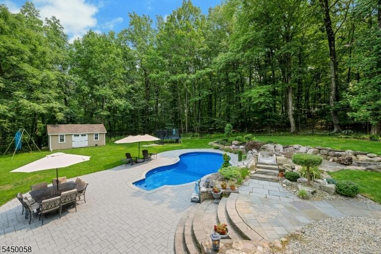 Property listing MLS 4043578 photo 37