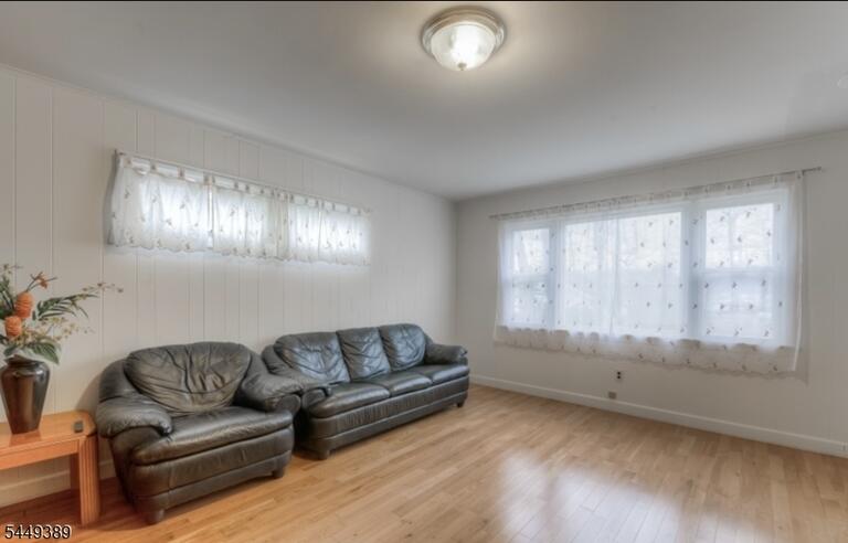 Property listing MLS 4043588 photo 9