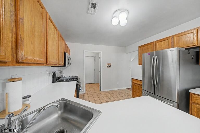 Property listing MLS 4043589 photo 19