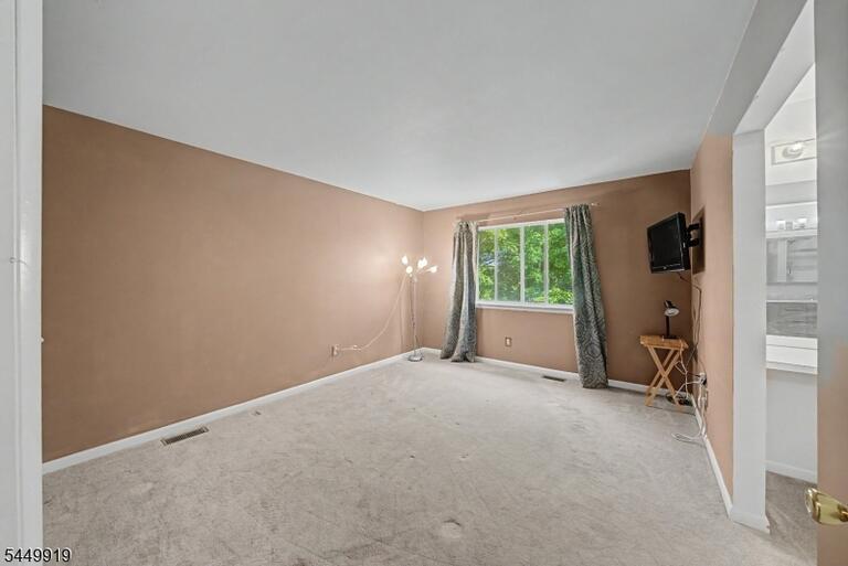 Property listing MLS 4043589 photo 26