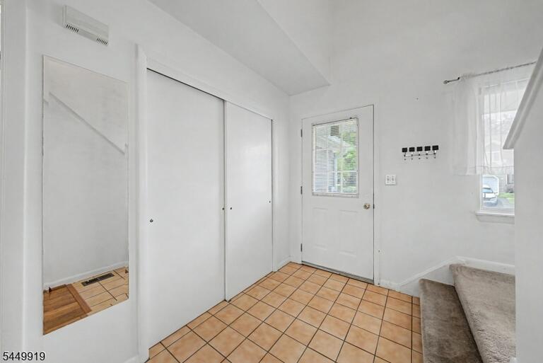 Property listing MLS 4043589 photo 6