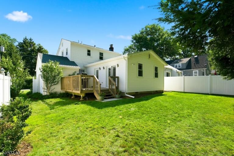 Property listing MLS 4043631 photo 28