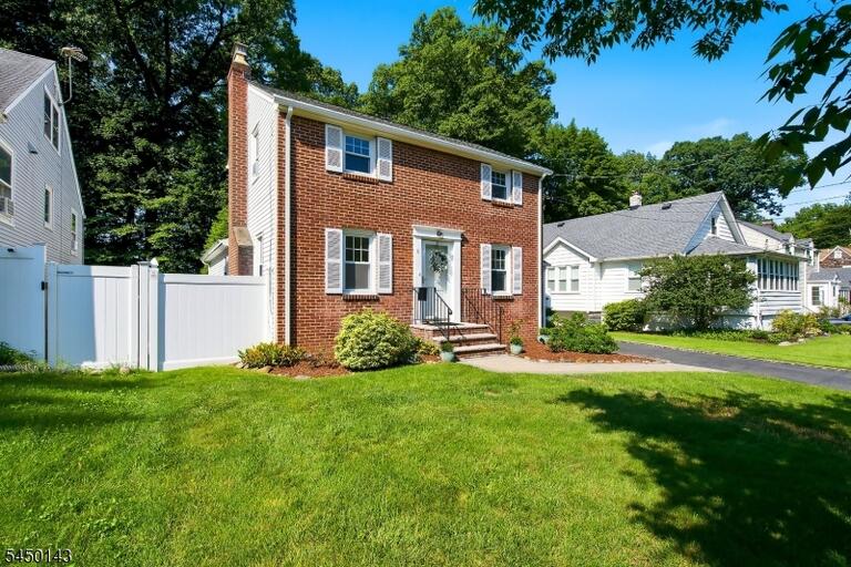 Property listing MLS 4043631 photo 3