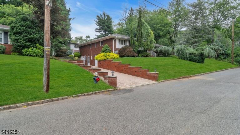 Property listing MLS 4043650 photo 3