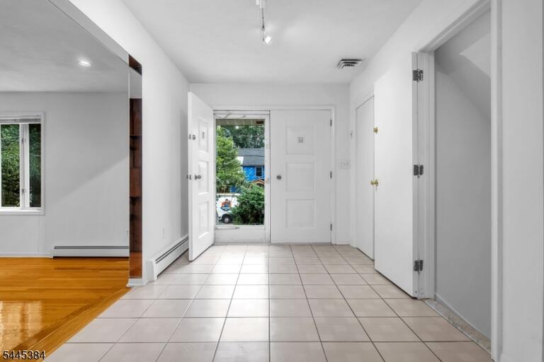Property listing MLS 4043650 photo 7