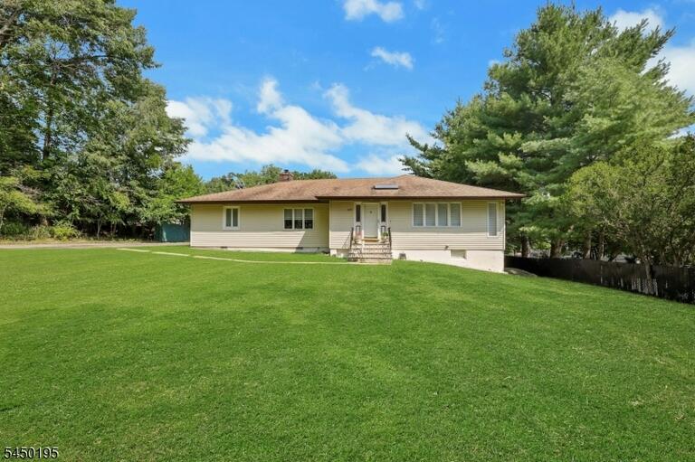 Property listing MLS 4043692 photo 4
