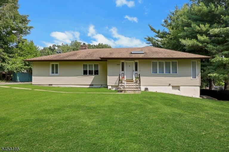 Property listing MLS 4043692 photo 5