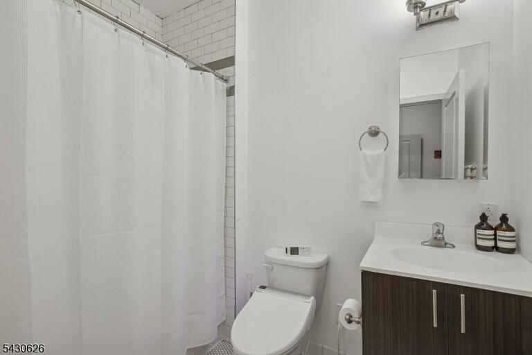 Property listing MLS 4043772 photo 32