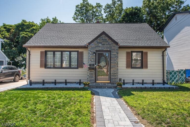 Property listing MLS 4043786 photo 1