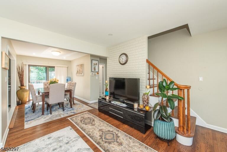 Property listing MLS 4043786 photo 12